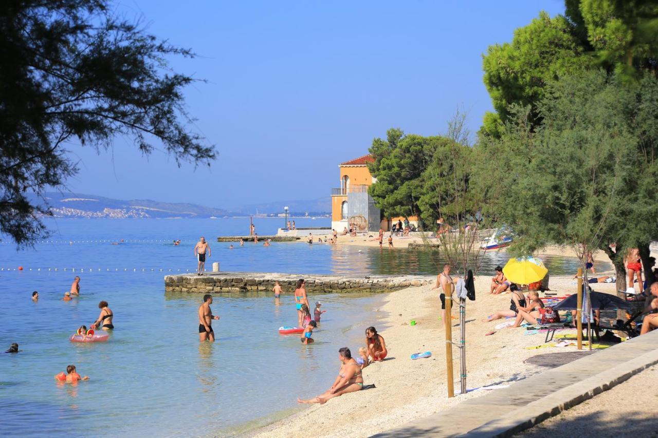 Apartments By The Sea Kastel Kambelovac, Kastela - 8679 Exterior photo
