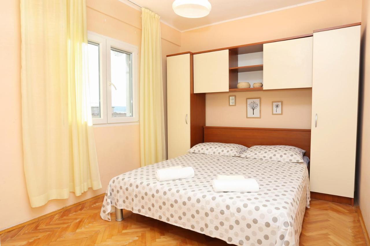 Apartments By The Sea Kastel Kambelovac, Kastela - 8679 Exterior photo