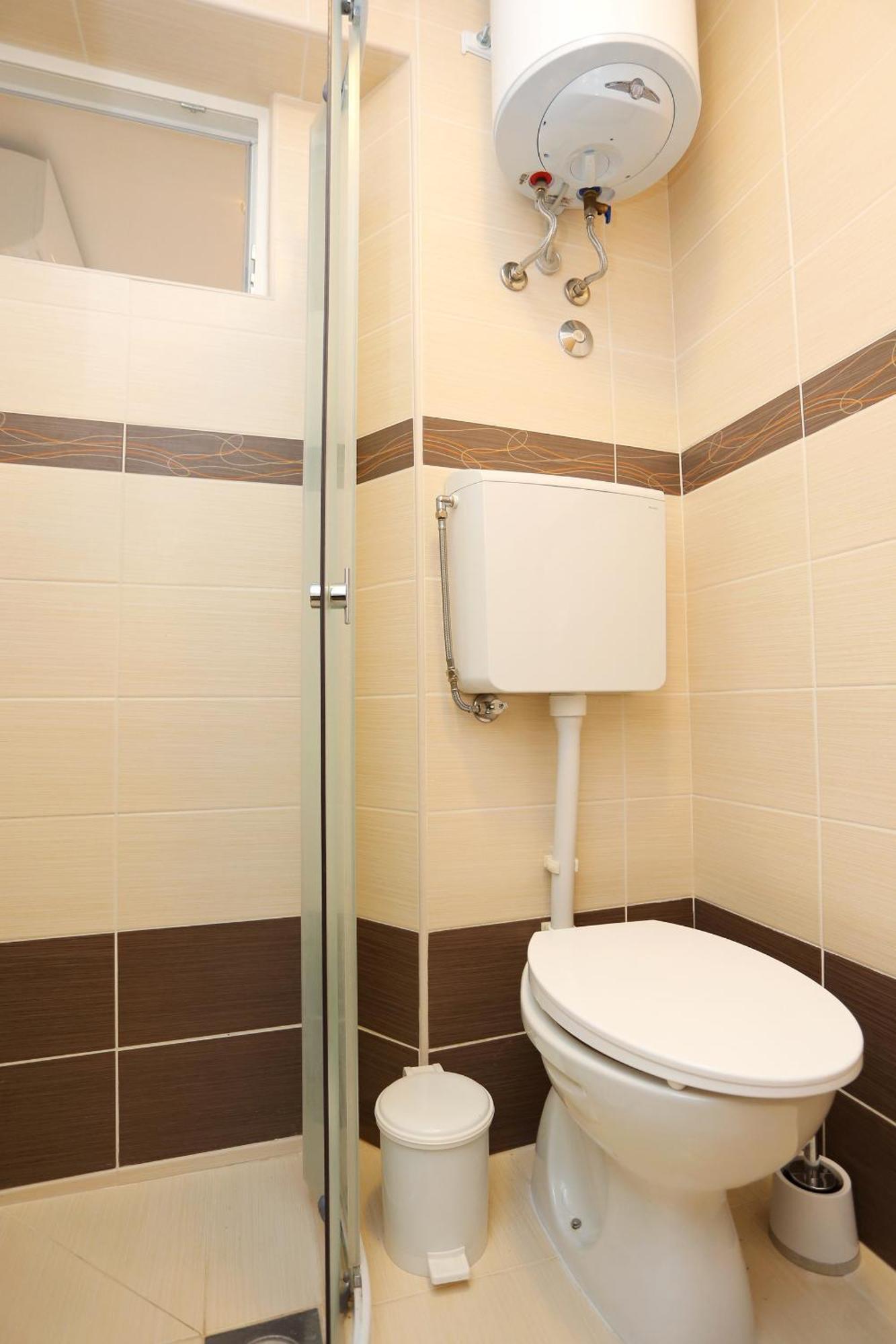 Apartments By The Sea Kastel Kambelovac, Kastela - 8679 Room photo